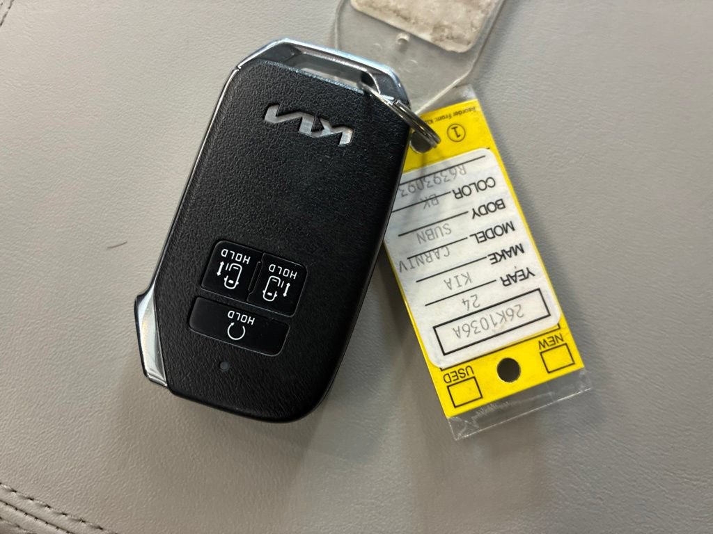 Certified 2024 Kia Carnival LX FWD image 33