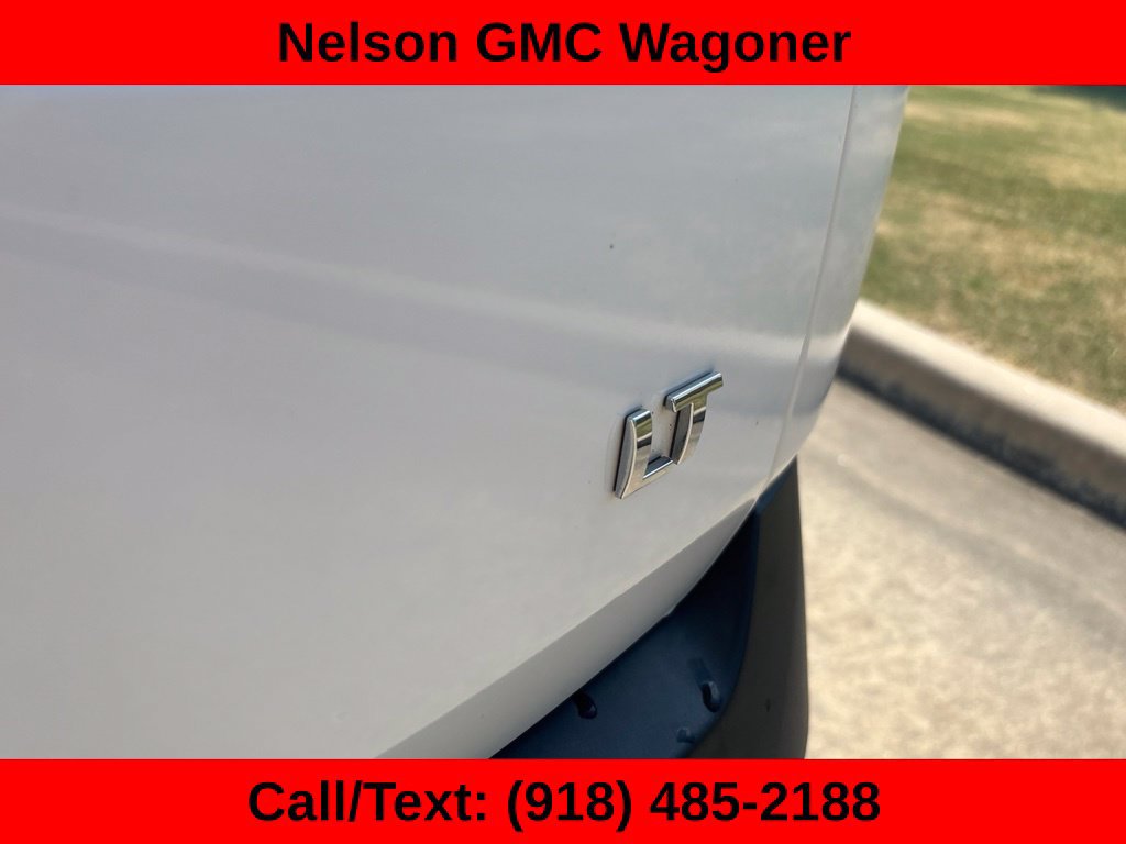 Used 2022 Chevrolet Traverse LT FWD image 8