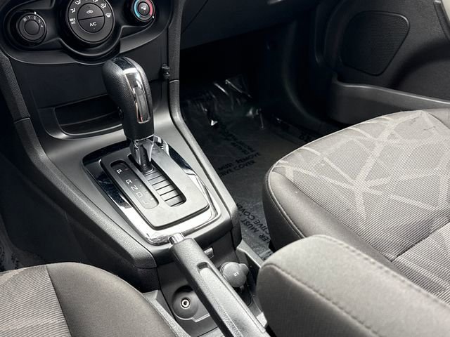 Used 2013 Ford Fiesta SE image 13