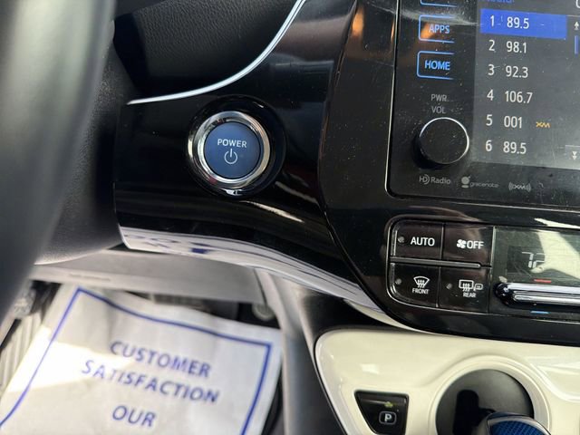 Used 2017 Toyota Prius Three Touring FWD image 17