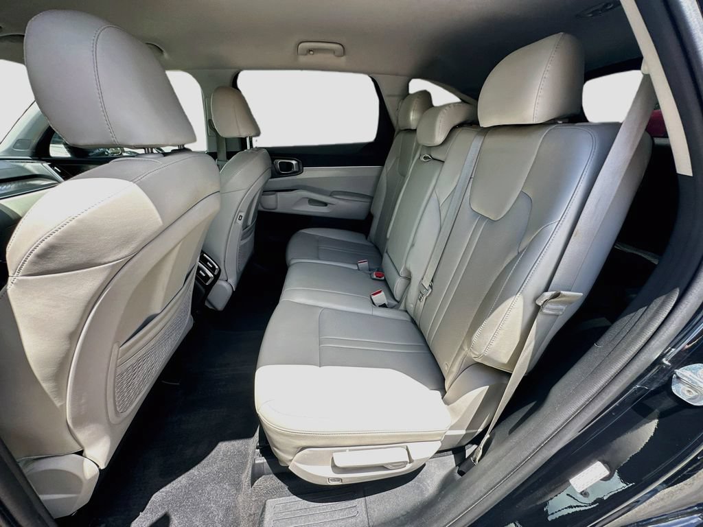 Used 2022 Kia Sorento S FWD image 25