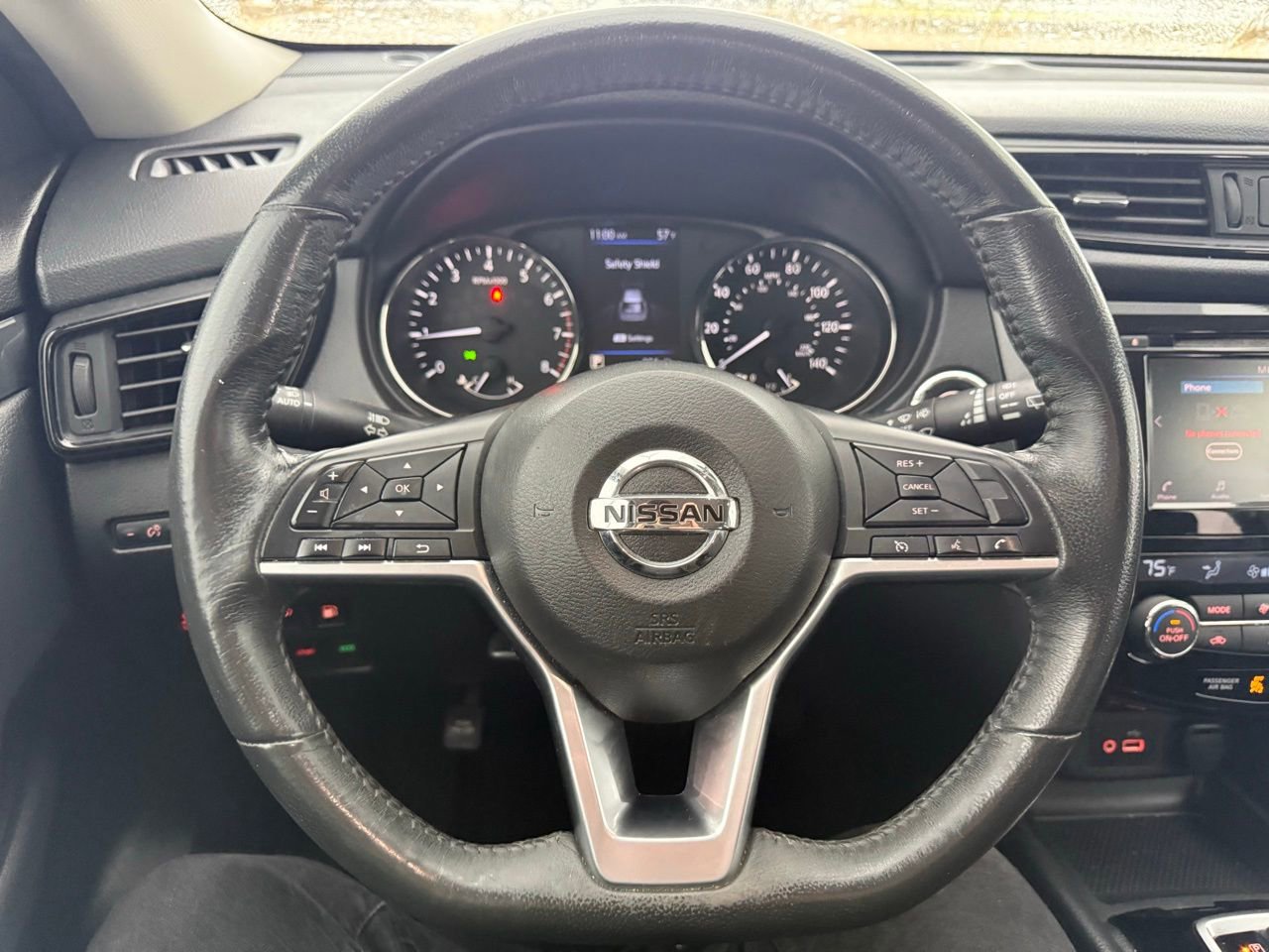 Used 2018 Nissan Rogue SV FWD image 12