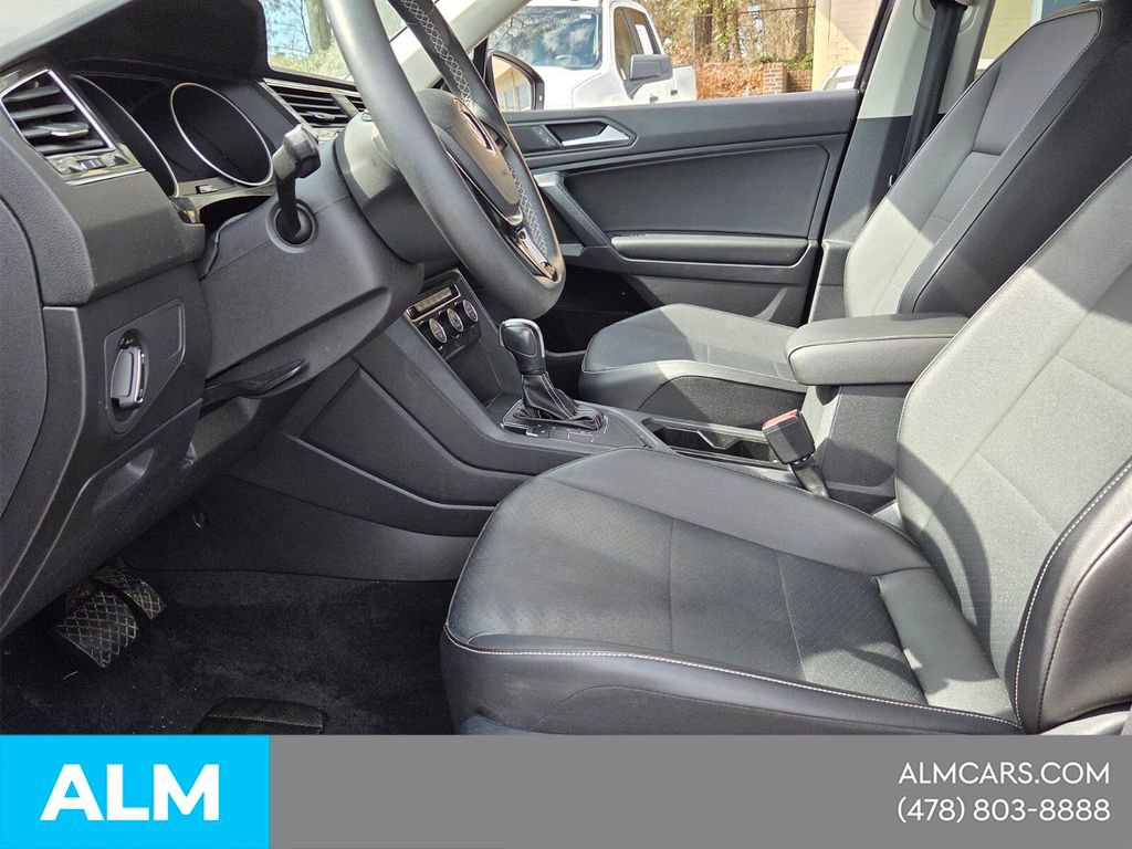 Used 2021 Volkswagen Tiguan SE image 4