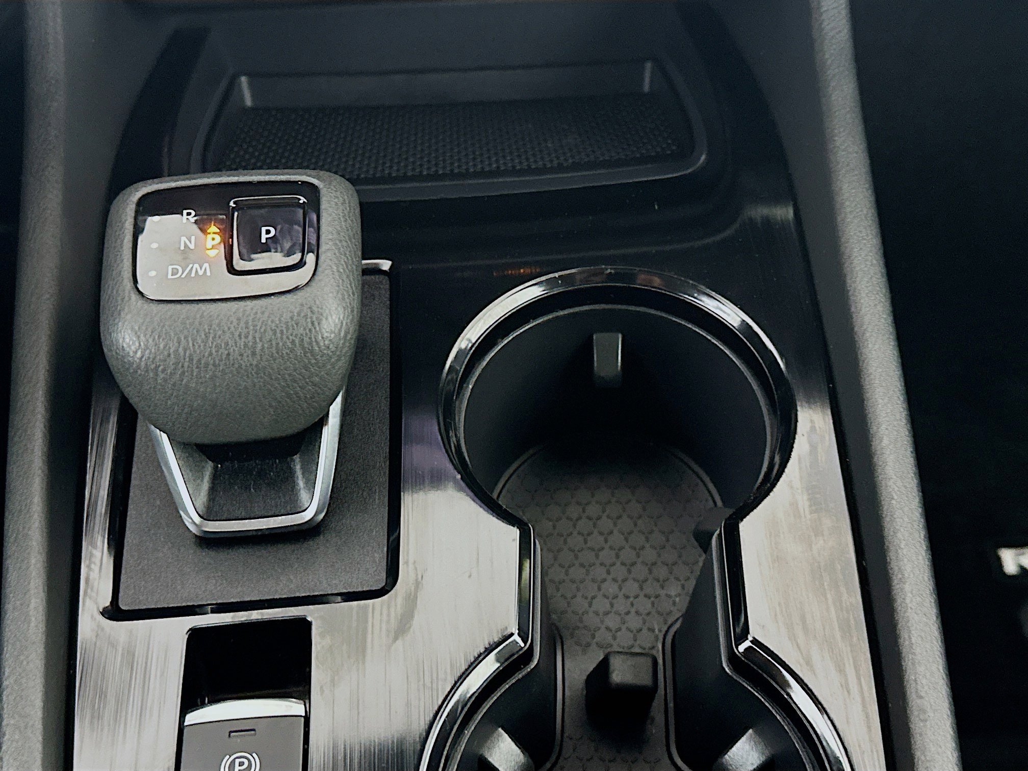 Used 2023 Nissan Rogue S image 25