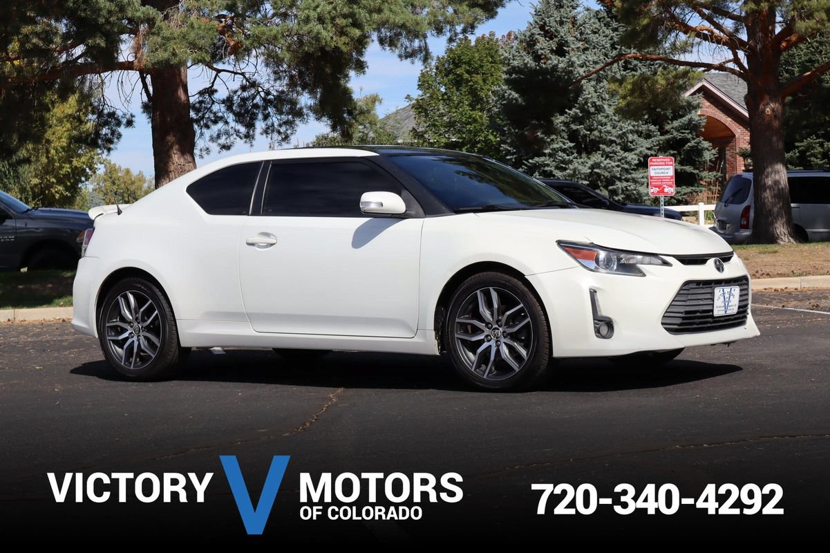 Used 2015 Scion tC FWD image 1