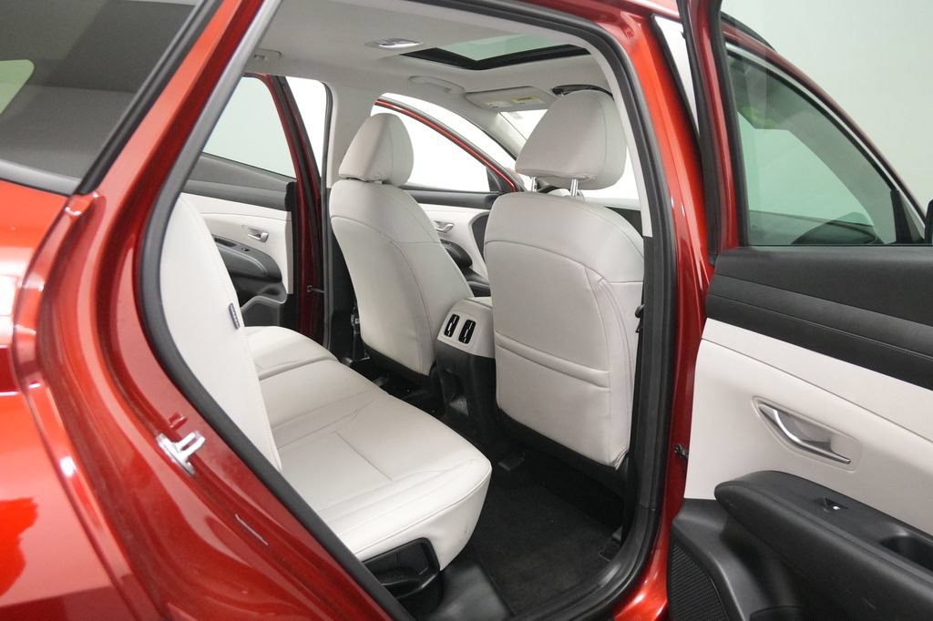 Used 2025 Hyundai Tucson SEL AWD/4WD image 26