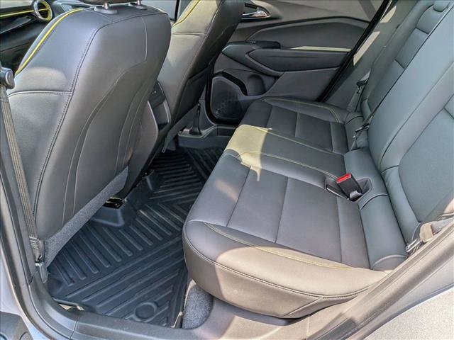 Used 2024 Chevrolet Trax ACTIV w/ Sunroof Package FWD image 18