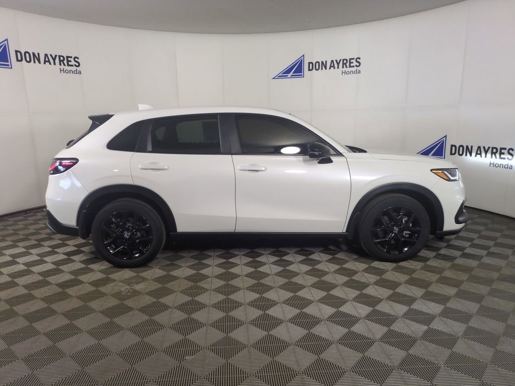 Certified 2024 Honda HR-V Sport image 10