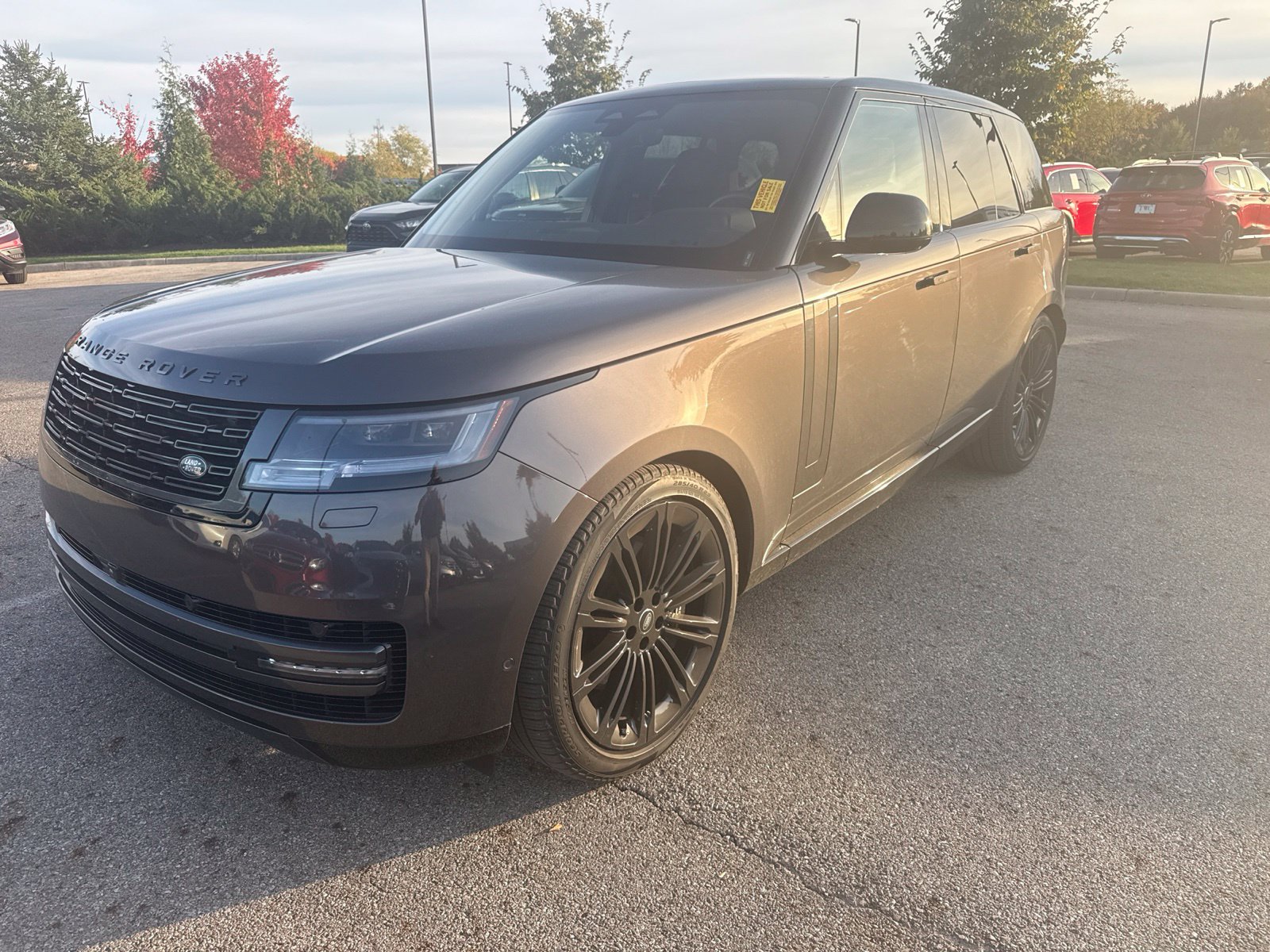 Used 2024 Land Rover Range Rover SE AWD/4WD image 1