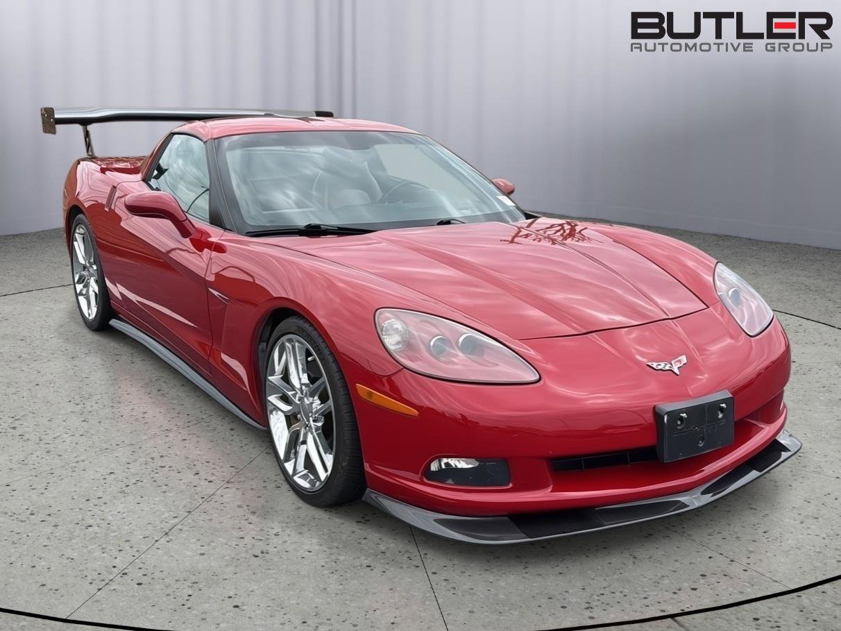 Used 2005 Chevrolet Corvette Coupe w/ Preferred Equipment Group image 4