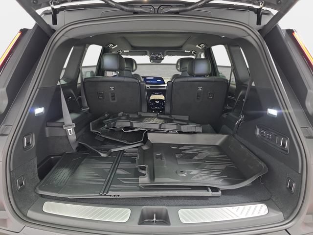 New 2027 Cadillac Vistiq Luxury w/ LPO, Floor Liner Package AWD/4WD image 30