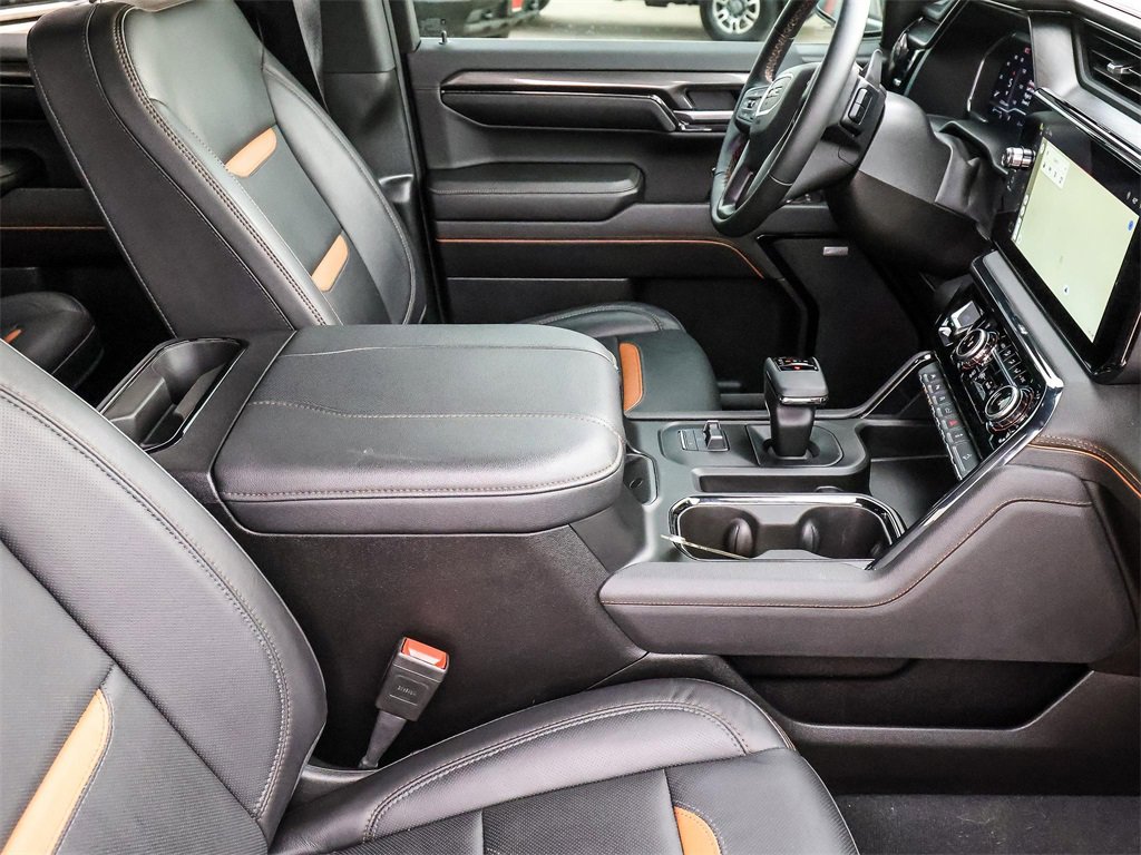 Used 2024 GMC Sierra 1500 AT4 w/ Technology Package image 18