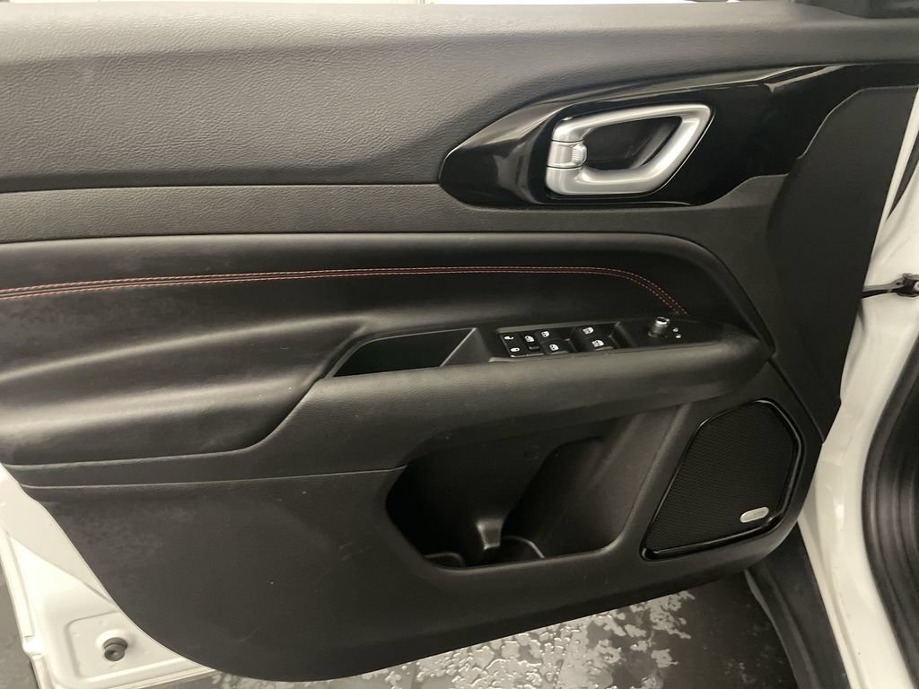 Used 2022 Jeep Compass Trailhawk w/ Sun and Sound Group AWD/4WD image 16