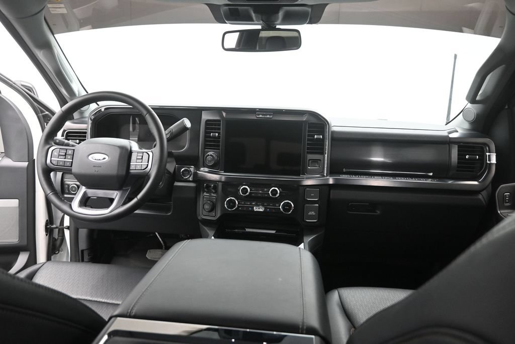 Used 2025 Ford F350 Lariat w/ Lariat Ultimate Package AWD/4WD image 28