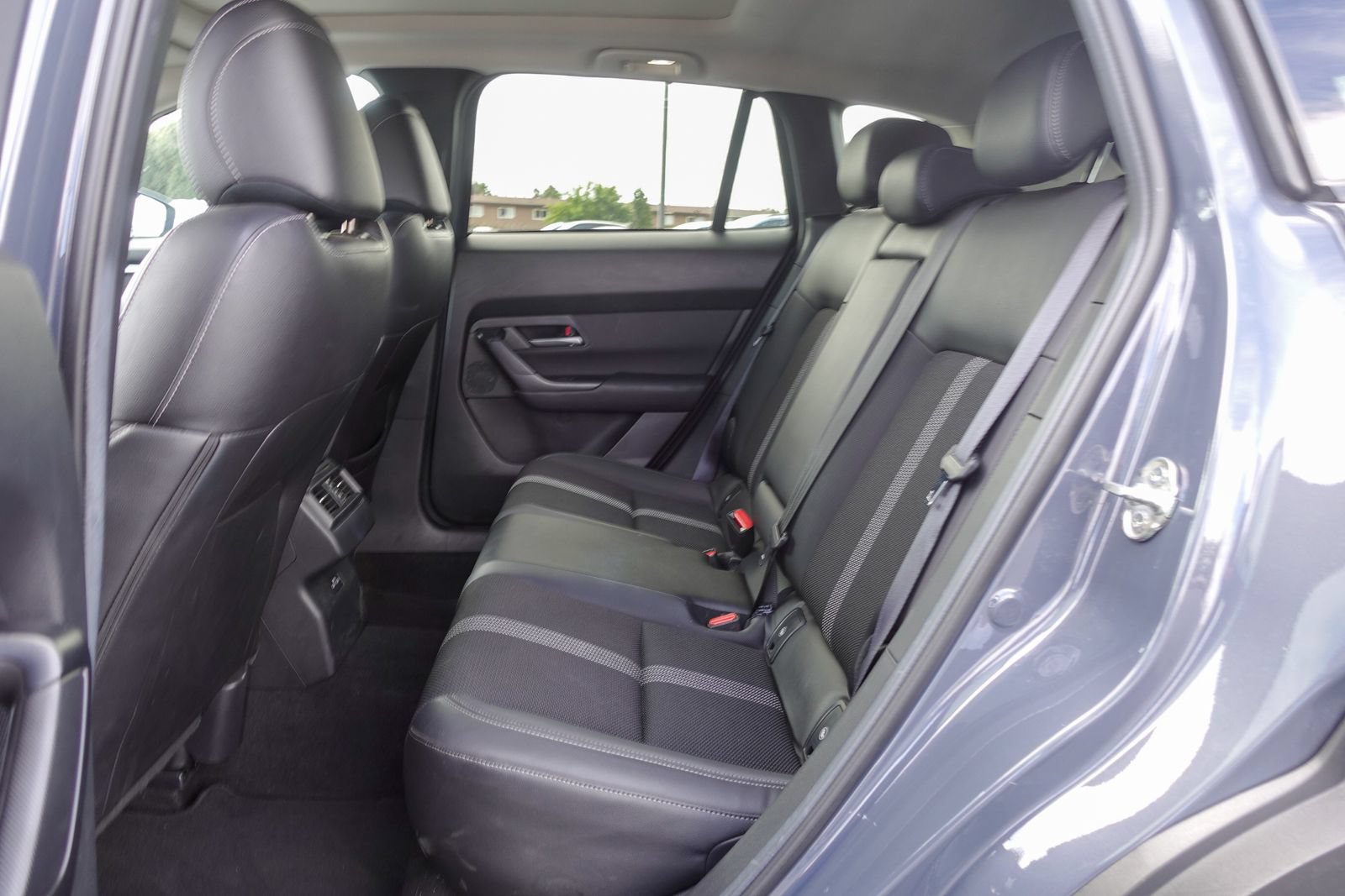 Used 2025 MAZDA CX-50 AWD 2.5 S w/ Premium Package image 14