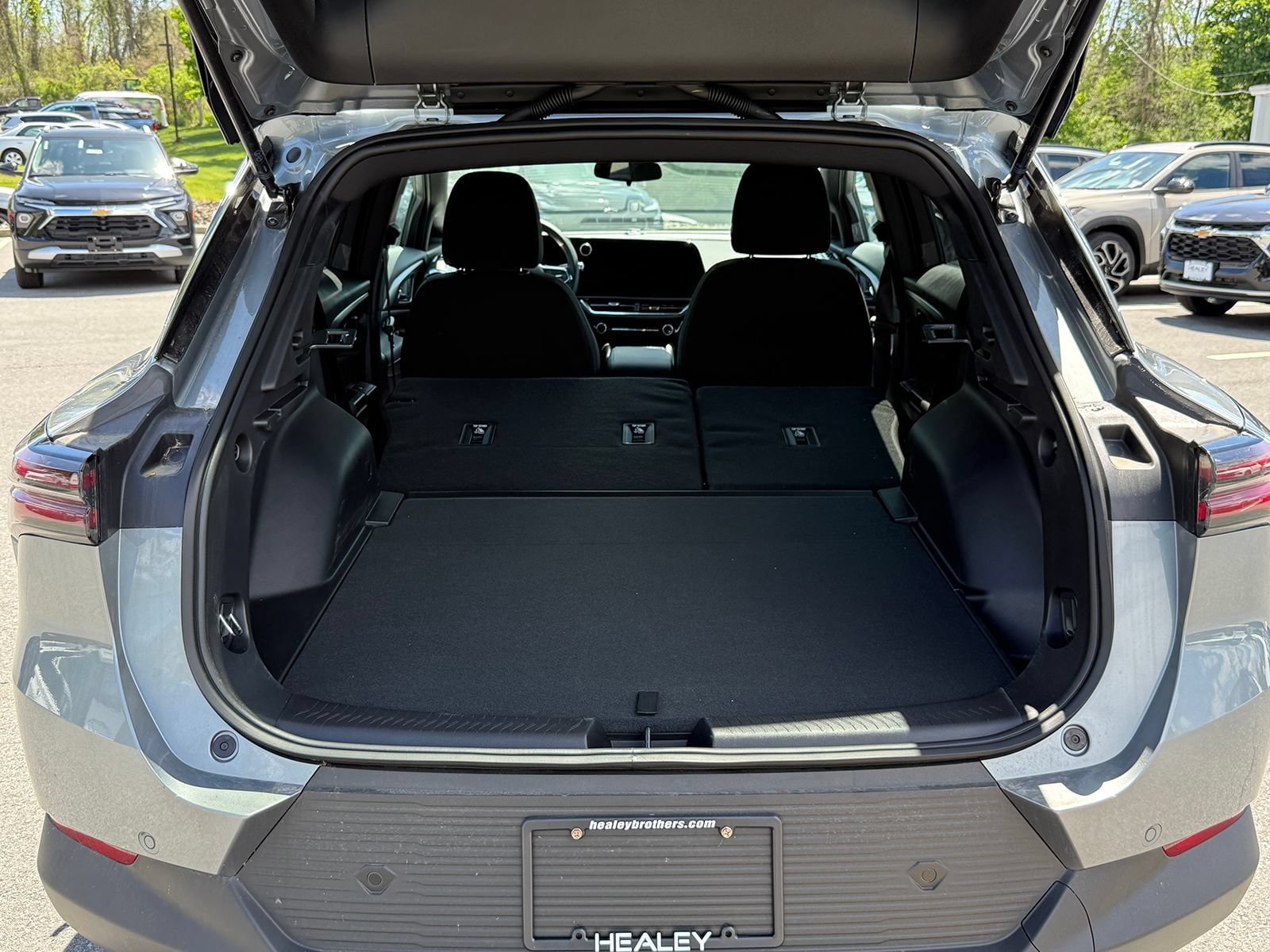 New 2026 Chevrolet Equinox EV LT FWD image 27