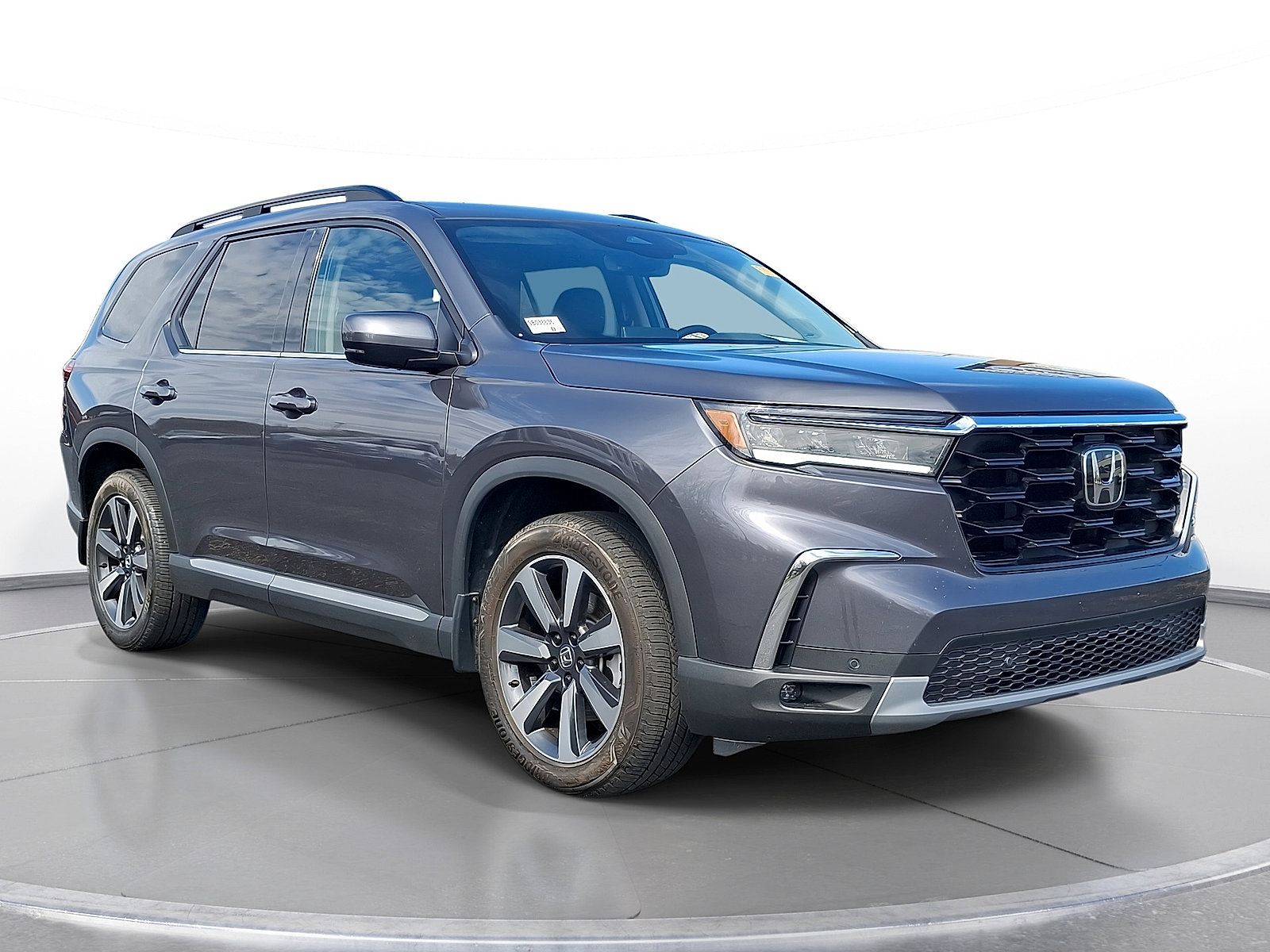 Used 2025 Honda Pilot Touring video 1