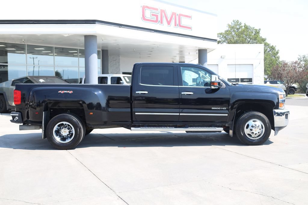 Used 2015 Chevrolet Silverado 3500 LTZ AWD/4WD image 7