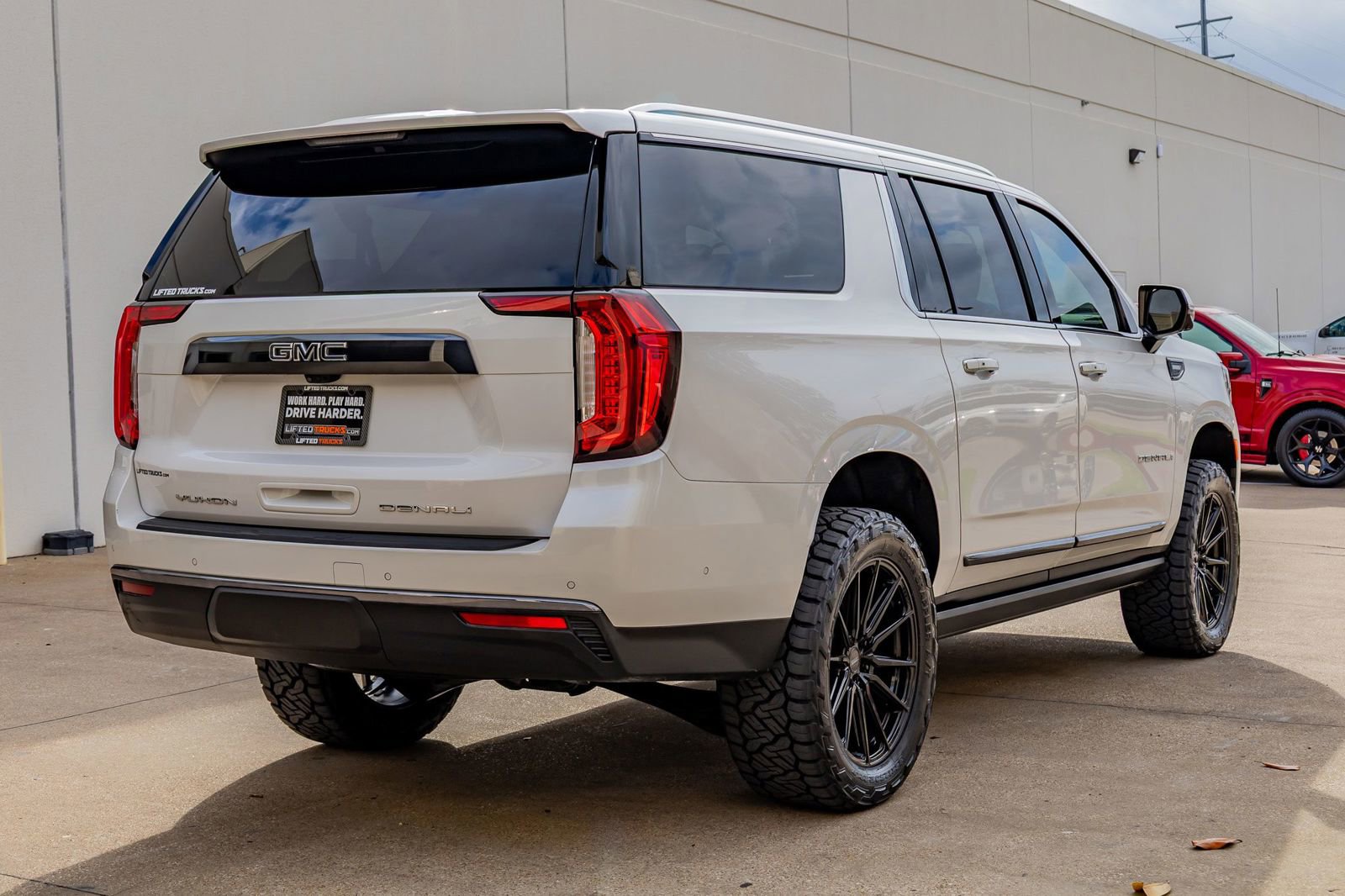 Used 2024 GMC Yukon XL Denali Ultimate image 10