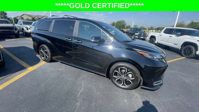 Certified 2025 Toyota Sienna Platinum AWD/4WD image 4