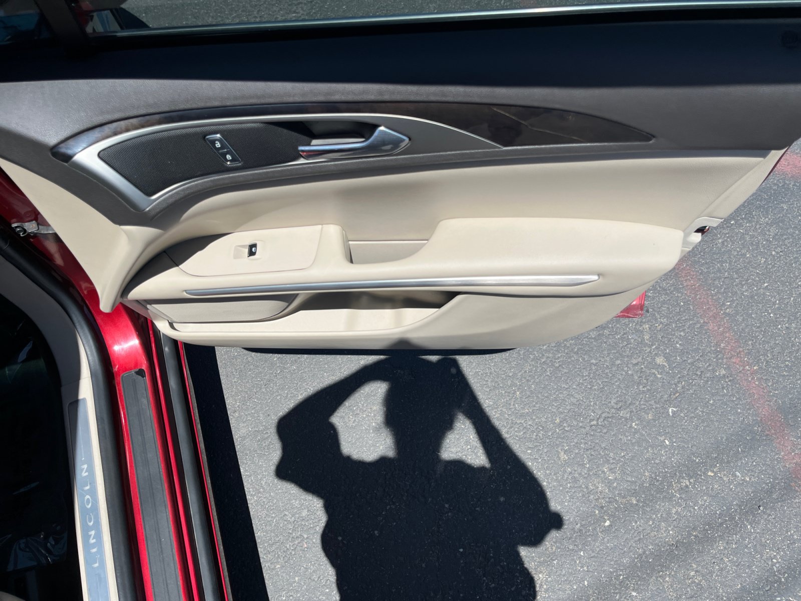 Used 2016 Lincoln MKZ w/ Equipment Group 300A Reserve FWD image 28