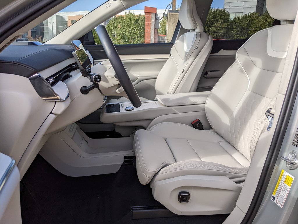 Certified 2025 Volvo EX90 Ultra image 11