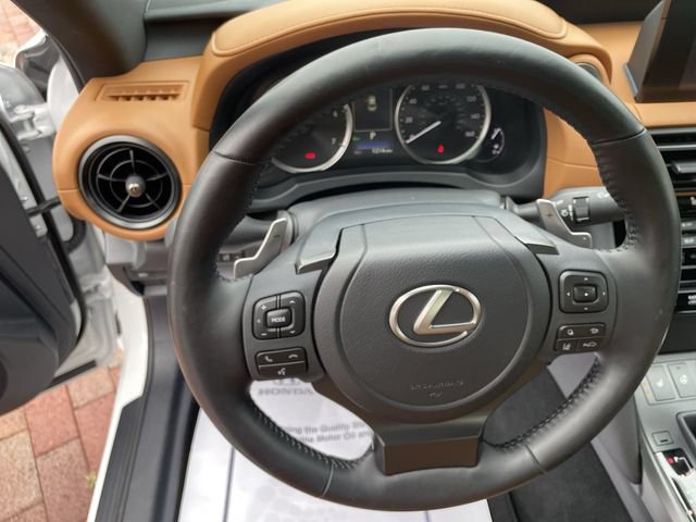 Used 2025 Lexus IS 350 F Sport RWD image 15