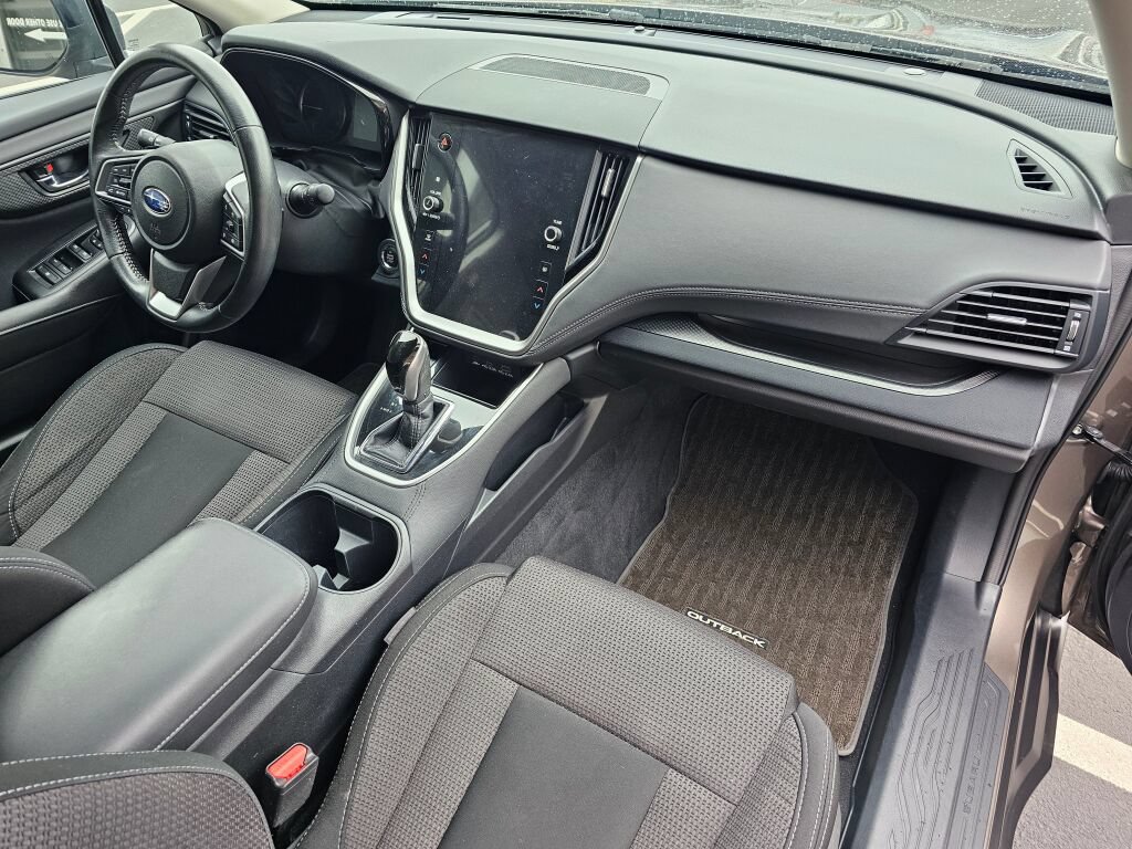 Used 2024 Subaru Outback Premium AWD/4WD image 12