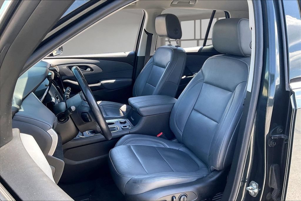 Used 2020 Chevrolet Traverse LT w/ Driver Confidence II Package FWD image 20