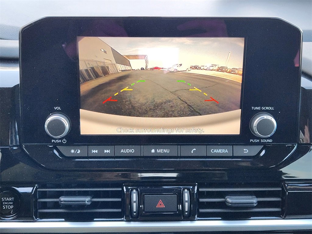 New 2025 Nissan Pathfinder SV image 12