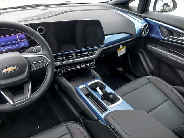 New 2026 Chevrolet Equinox EV LT image 19