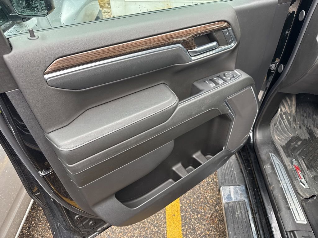 Used 2024 Chevrolet Silverado 1500 RST AWD/4WD image 14