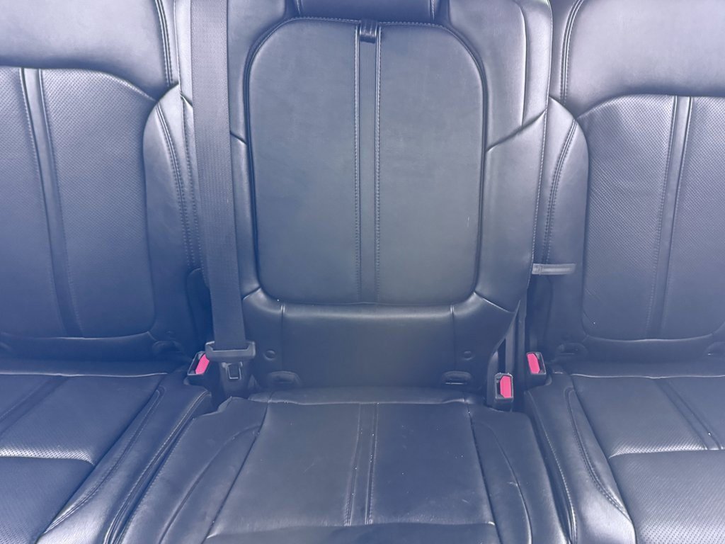 Used 2023 Jeep Wagoneer L Series II image 12