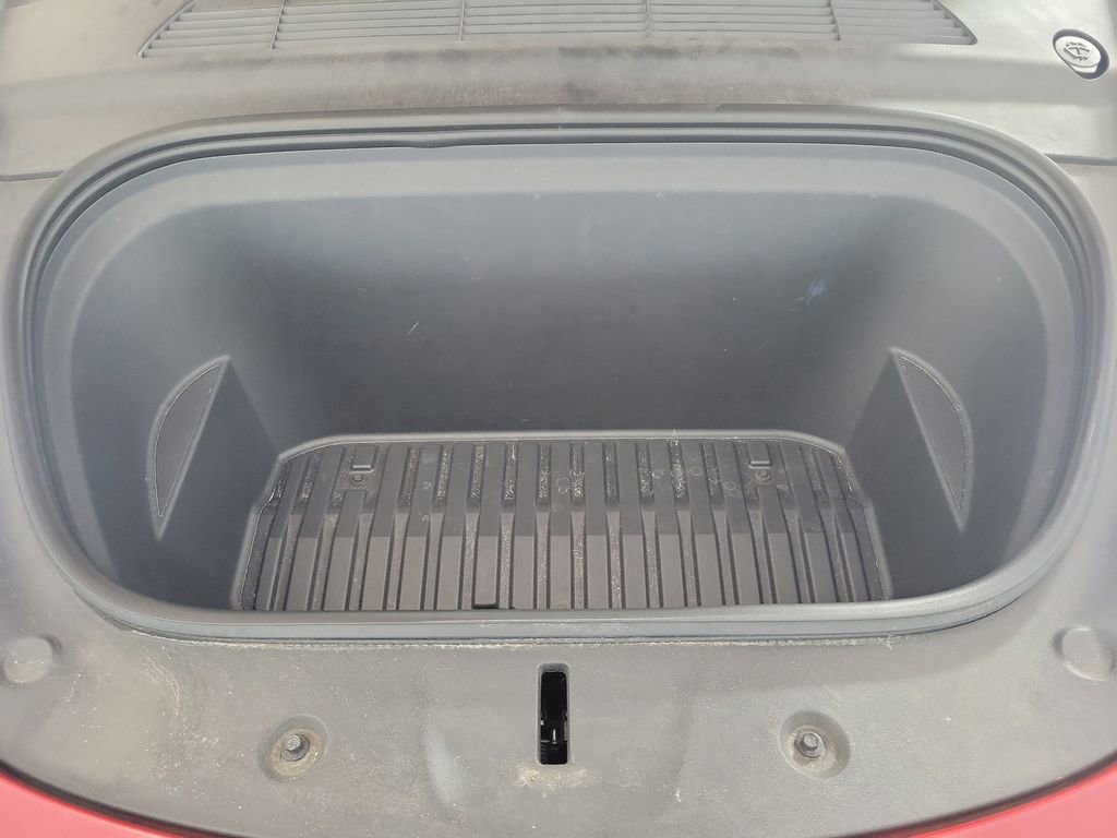 Used 2023 Tesla Model Y Long Range image 10