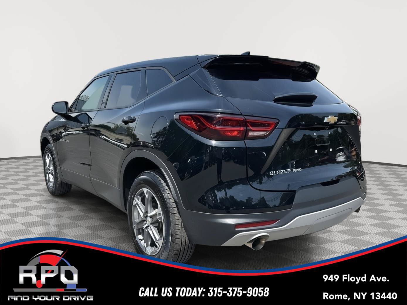 Used 2023 Chevrolet Blazer LT AWD/4WD image 3