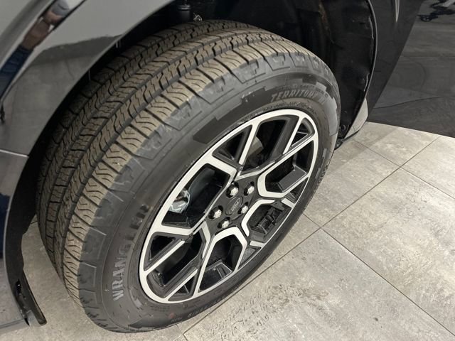 Used 2025 Ford Maverick Lariat w/ 4K Tow Package image 37