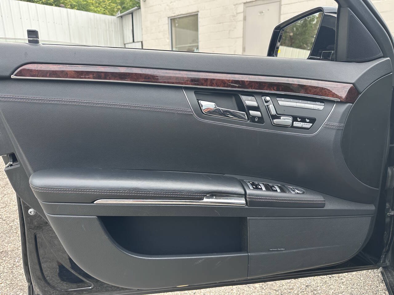 Used 2012 Mercedes-Benz S 550 4MATIC image 25