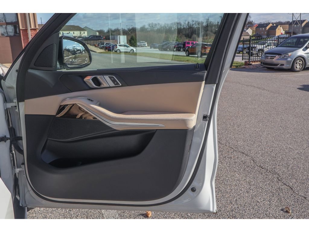 Used 2020 BMW X5 xDrive40i w/ Convenience Package image 15