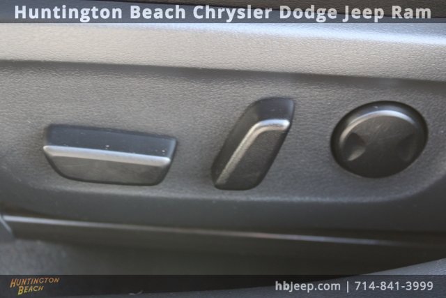 Used 2023 MAZDA MAZDA3 s image 35