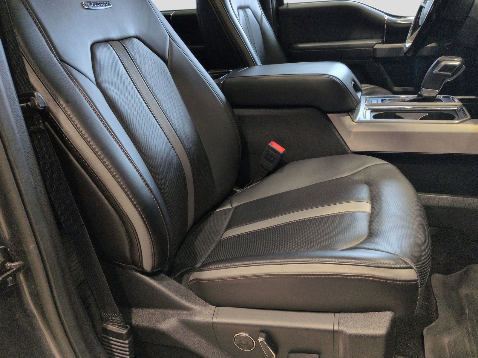 Certified 2018 Ford F150 Platinum w/ Technology Package image 48