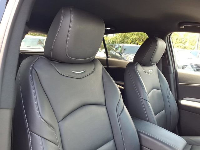 Used 2022 Cadillac XT4 Premium Luxury w/ Enhanced Visibility Package FWD image 11