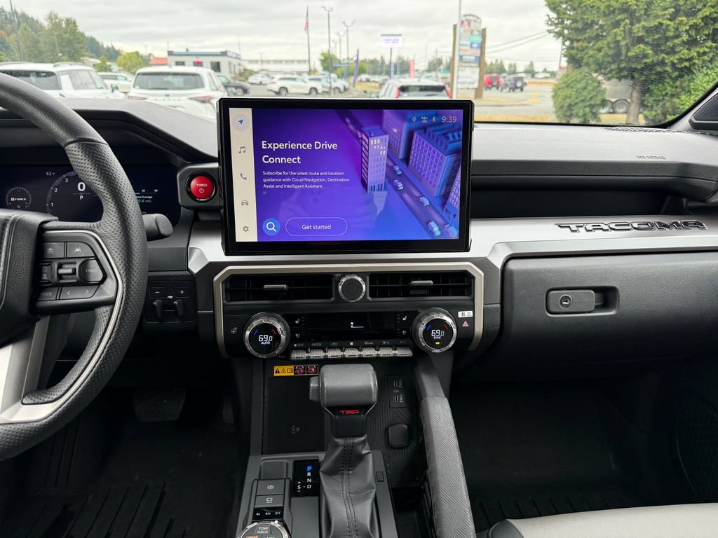 Used 2024 Toyota Tacoma TRD Sport AWD/4WD image 24