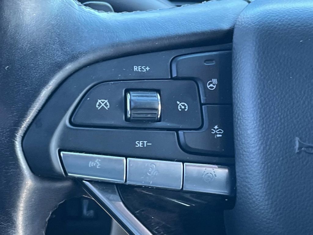 Certified 2021 Cadillac Escalade Premium Luxury w/ Driver Assist Tech Package image 33