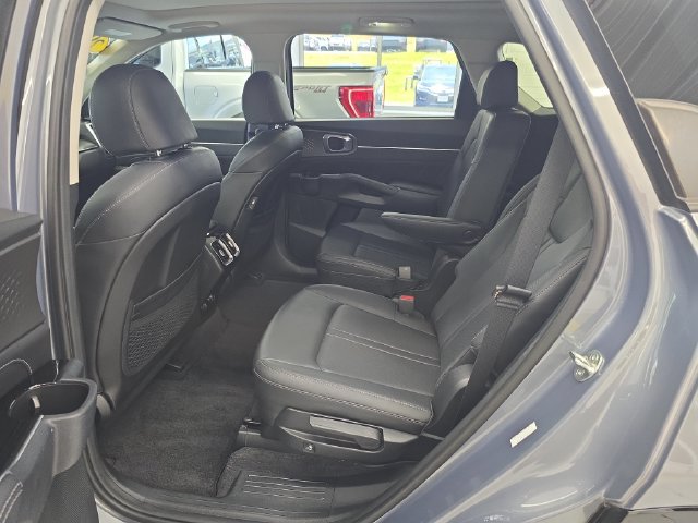Certified 2023 Kia Sorento SX AWD/4WD image 10