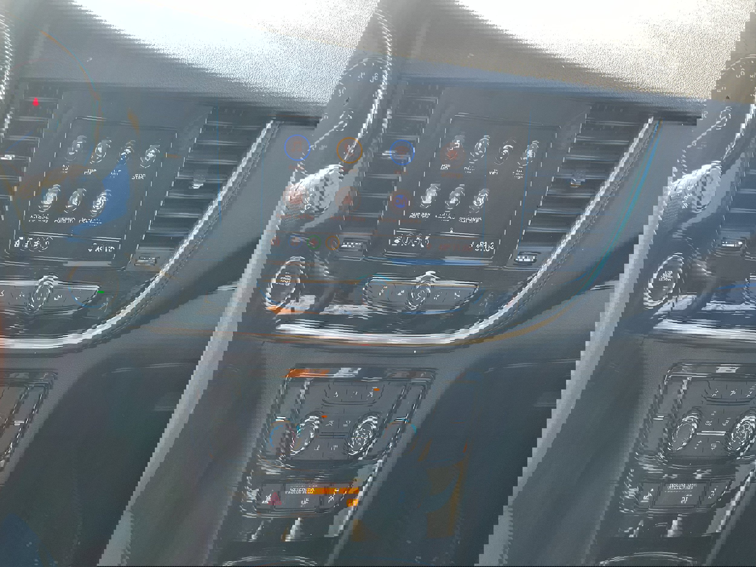 Certified 2022 Buick Encore Preferred w/ Safety Package image 8