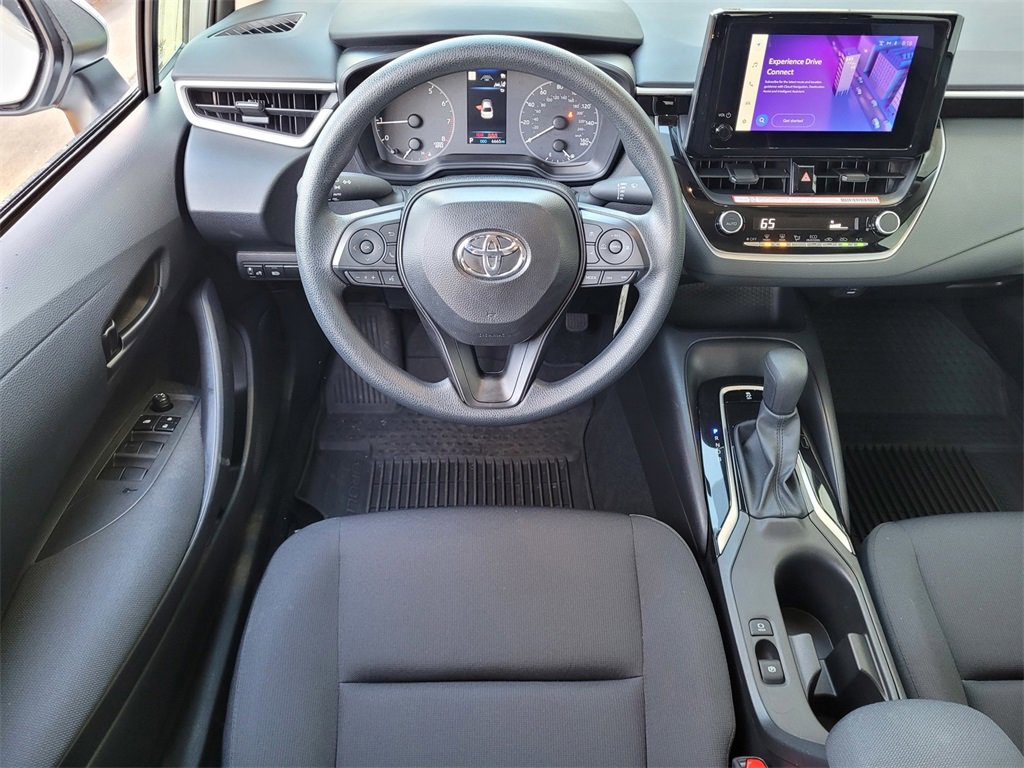Used 2025 Toyota Corolla LE image 10