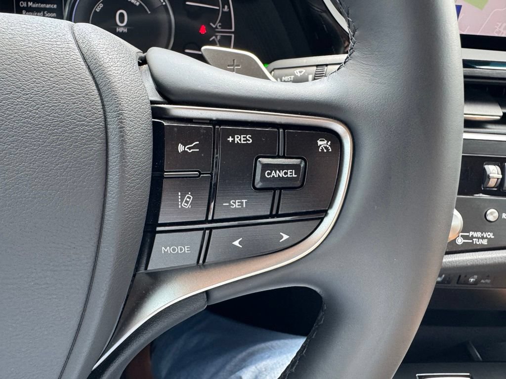 Used 2025 Lexus ES 300h F Sport FWD image 17
