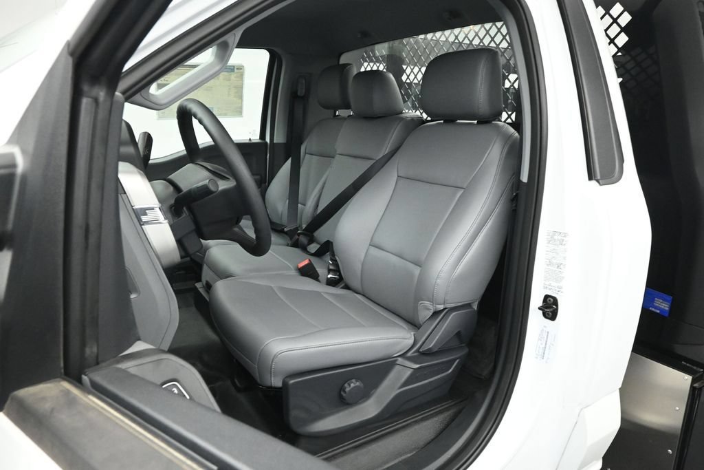 New 2026 Ford F350 XL w/ XL Chrome Package RWD image 8