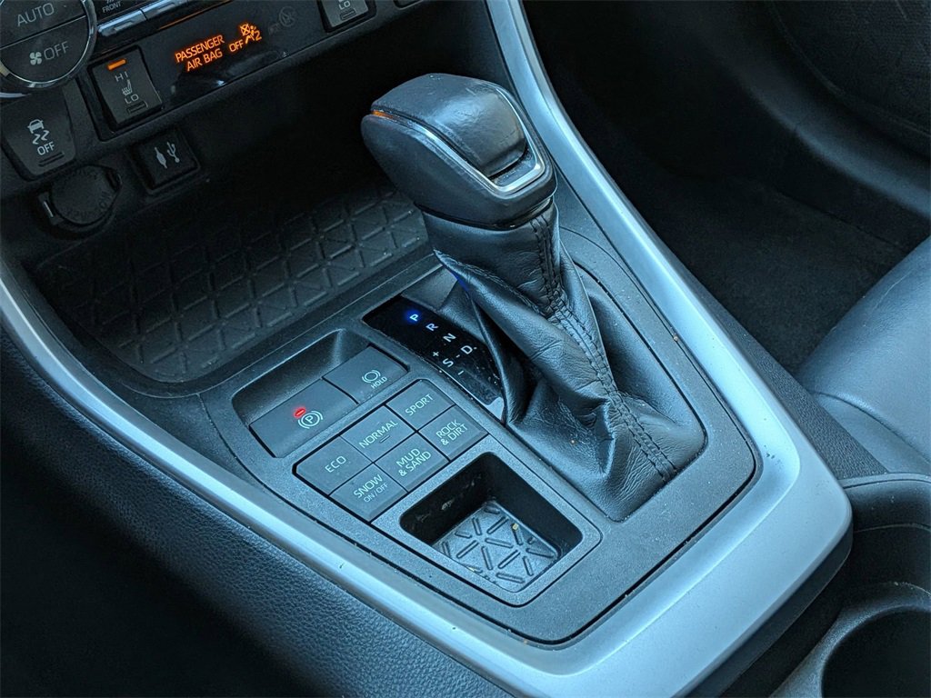 Used 2019 Toyota RAV4 XLE Premium w/ Cold Weather Package image 17