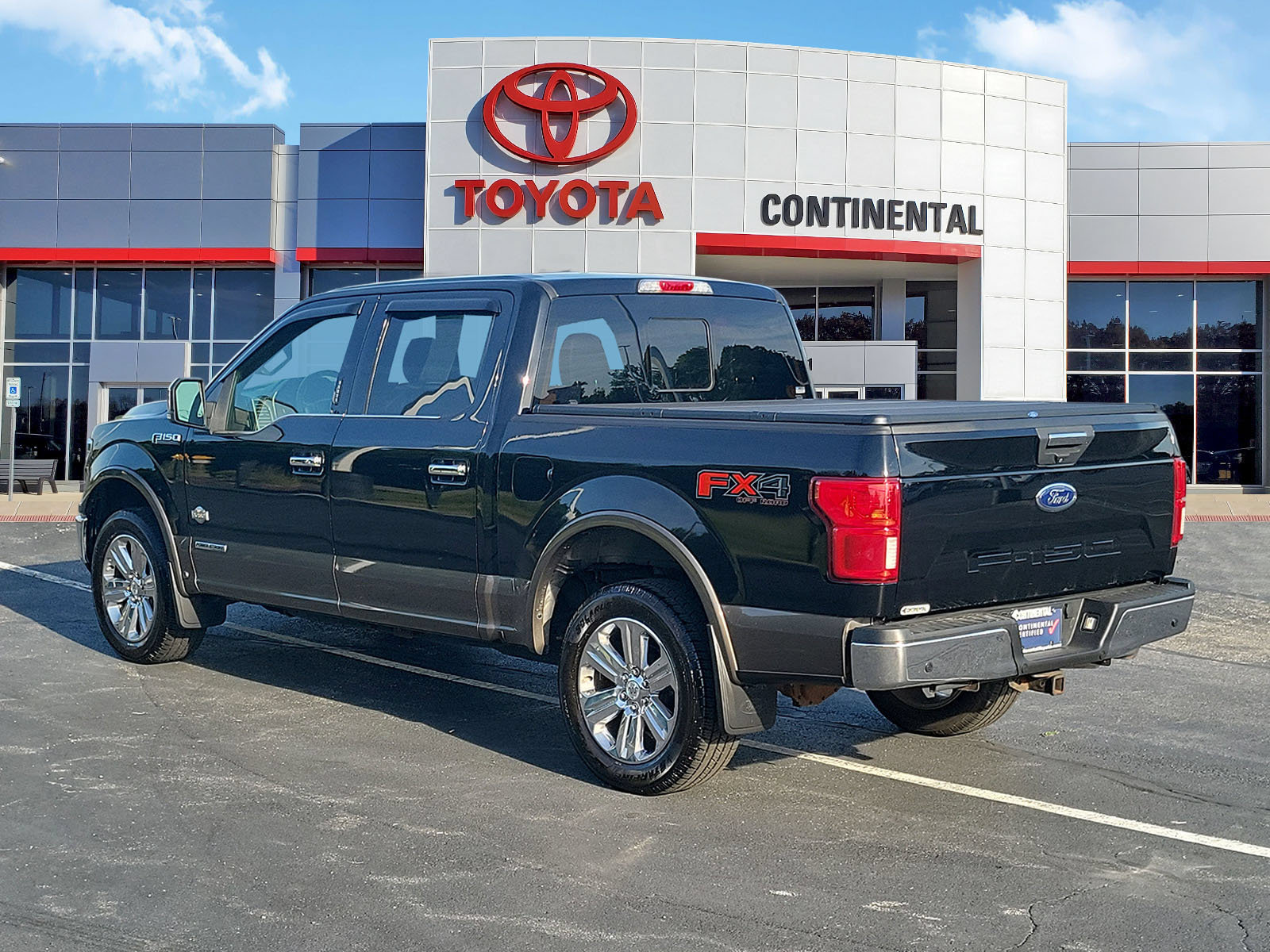 Used 2018 Ford F150 King Ranch w/ Equipment Group 601A Luxury AWD/4WD image 4